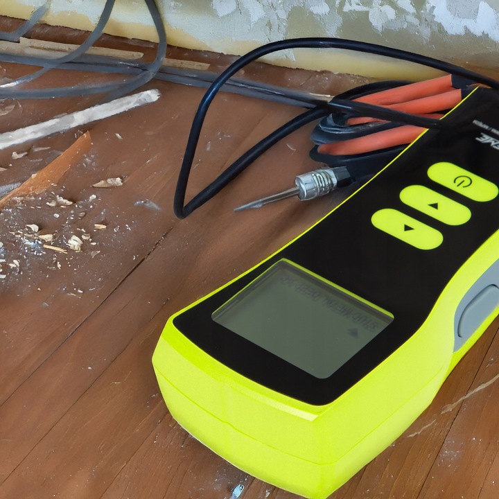 WYKRYWACZ 3W1 DETEKTOR DREWNA METALI NAPIĘCIA PRZEWODÓW KABLI W