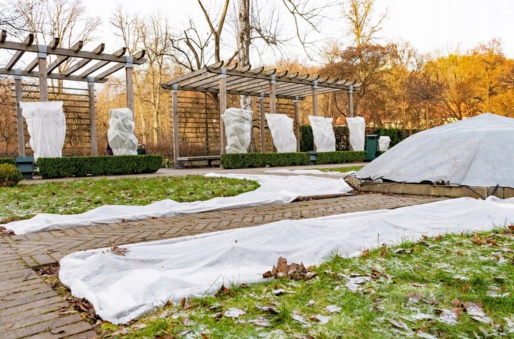 AGROWŁÓKNINA BIAŁA ZIMOWA JESIENNA 50 G UV P-50 1,6x25m GRUBA