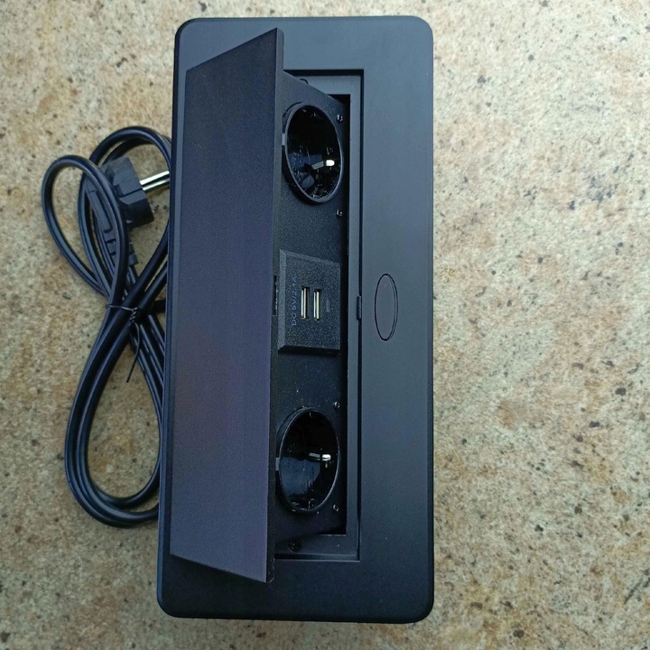 GNIAZDO CHOWANE W BLAT NABLATOWE + 2 USB CZARNE