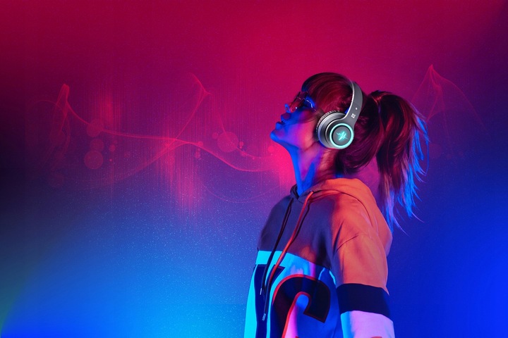 Słuchawki Bezprzewodowe Bluetooth z Mikrofonem MP3 Podświetlenie LED