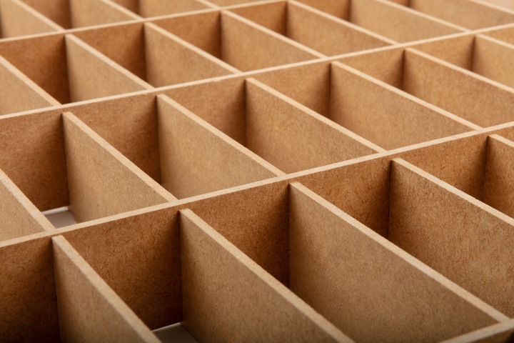 PÓŁKA NA HOT WHEELS 80 PRZEGRÓDEK - NA RESORAKI DREWNO - OD PRODUCENTA