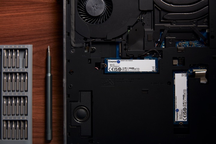 Dysk SSD Kingston 1TB NV3 M.2 2280 PCIe 4.0 NVMe 6000/4000 MB/s SNV3S/1000G