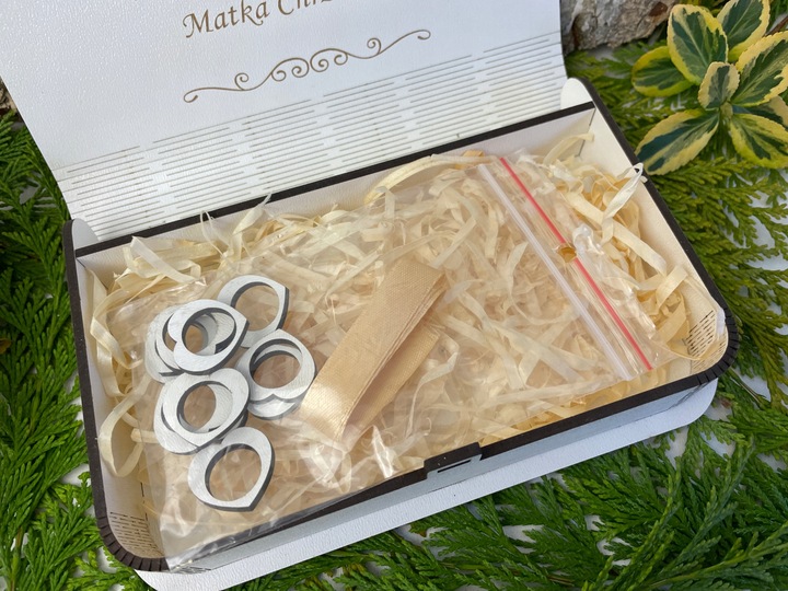 PAMIĄTKA PIERWSZEJ KOMUNII ŚWIĘTEJ Prezent Pudełko na Komunię BIAŁE