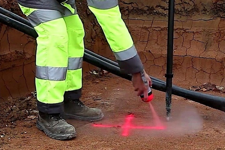 FARBA GEODEZYJNA SPRAY SOPPEC TRACK MARKER 12szt