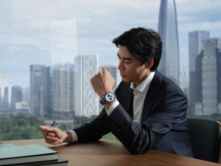 OnePlus Watch 2 Nordic Blue Edition