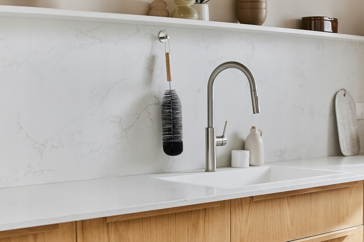 SZCZOTKA DO CZYSZCZENIA BUTELEK SATURATORA CZARNA WYCIOR CZYŚCIK