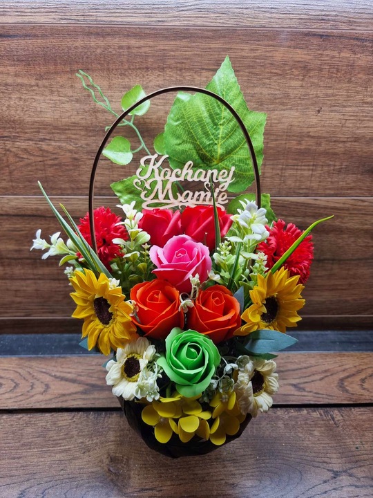 Bukiet kosz upominkowy kwiaty mydlane PACHNĄCE