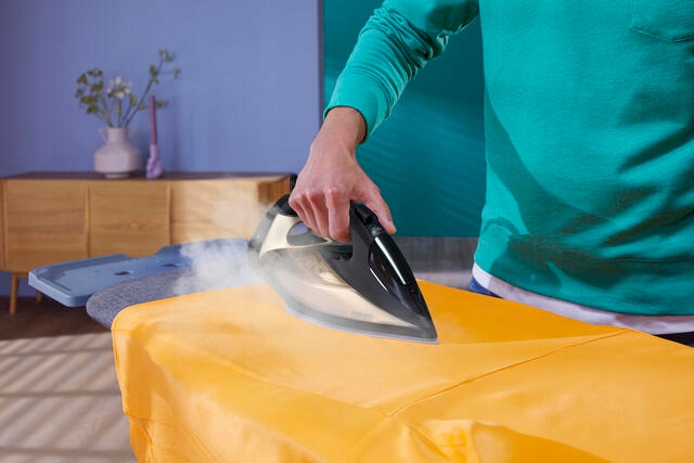 Żelazko parowe Philips Azur 7000 Series DST7040/80