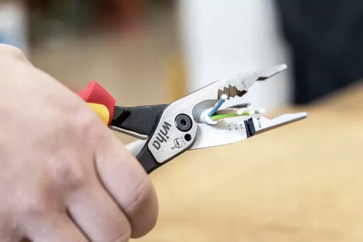 Wiha szczypce uniwersalne 8w1 izolowane 1000V dla elektryka 45705 +