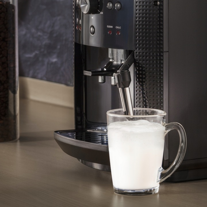 Ekspres ciśnieniowy do kawy KRUPS EA8108 15 Bar