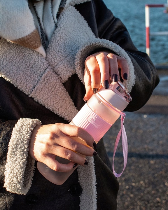 Butelka tritanowa z ustnikiem na wodę bidon BPA free Majestic Sport