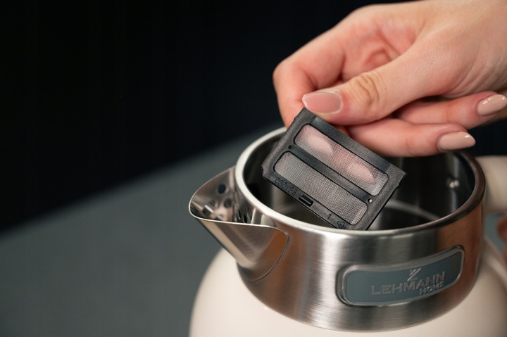 CZAJNIK ELEKTRYCZNY BEZPRZEWODOWY STALOWY RETRO DŹWIĘK BEŻOWY 2200W