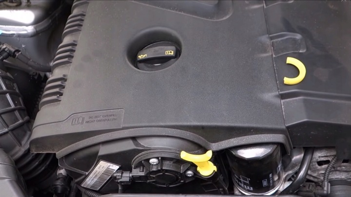 Bagnet miarka poziomu oleju AUDI A4 B8 A6 C7 Q5 1.8 2.0 TFSI AUDI VW