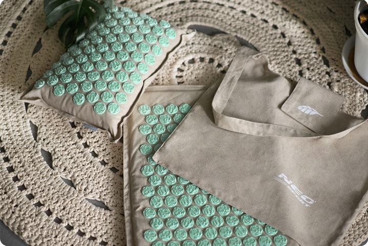 MATA DO AKUPRESURY Z KOLCAMI + PODUSZKA + TORBA