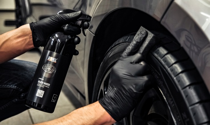 ADBL BLACK WATER 500 ML CZERNIDŁO DRESSING APLIKATOR DO OPON GUMY SPRAY