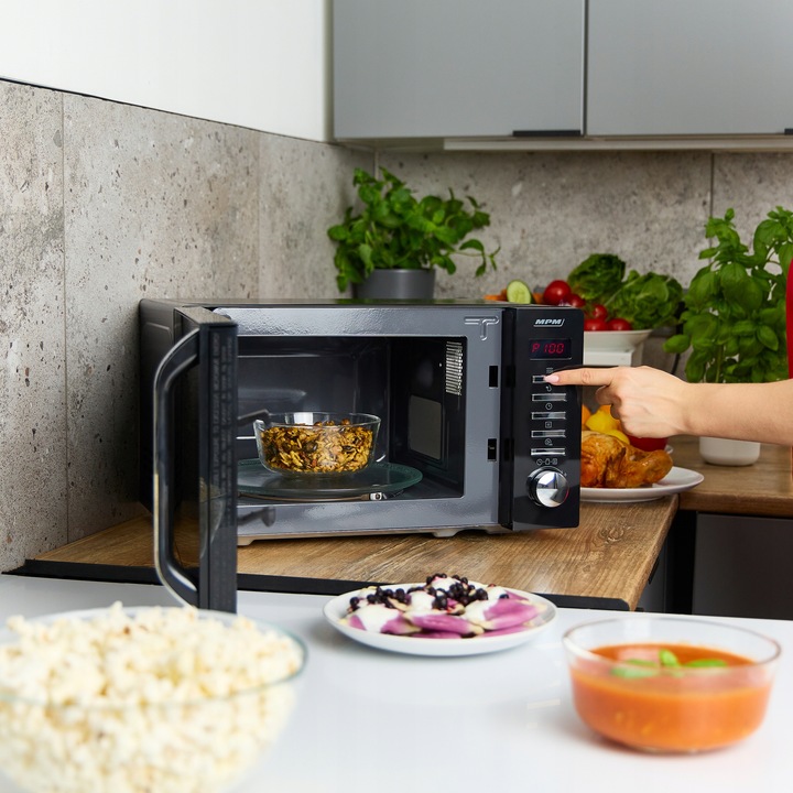 Kuchenka mikrofalowa 20l czarna MPM-20-KMT-05