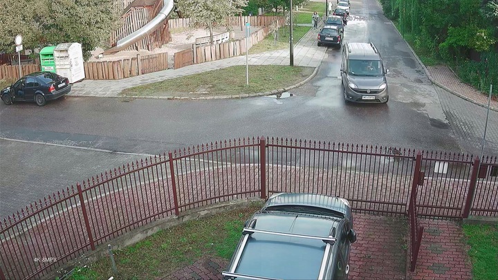 KAMERA MONITORINGU 8MPX IR30m ZEWNĘTRZNA CZARNA AHD IP66