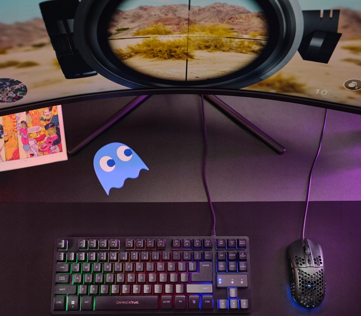 MYSZKA GAMINGOWA PRZEWODOWA ULTRA LEKKA 65g MYSZ KOMPUTEROWA DLA GRACZY LED