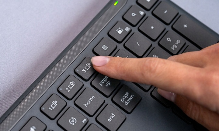 Klawiatura LOGITECH K950 Grafitowy