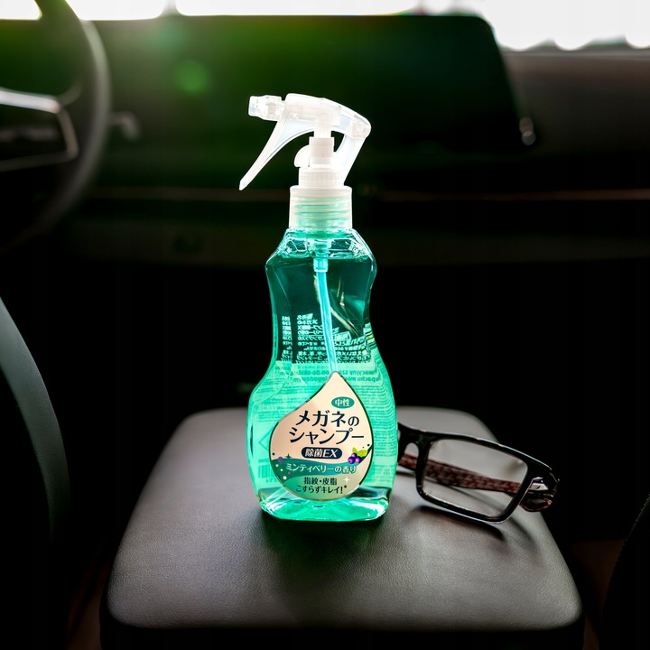 SZAMPON DO OKULARÓW INNOWACYJNY JAPOŃSKI ZAPACH MIĘTA-JAGODA 200 ML SOFT99