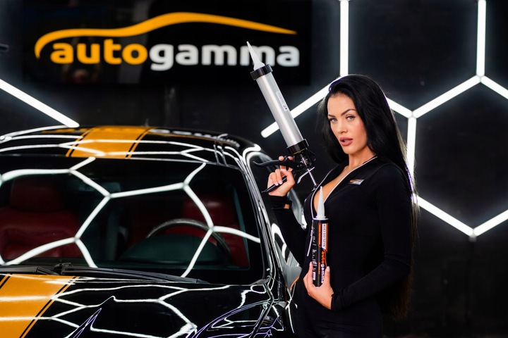 Pistolet do Silikonu Wyciskacz Mas Gęstych Kleju Akrylu Kartuszy 600