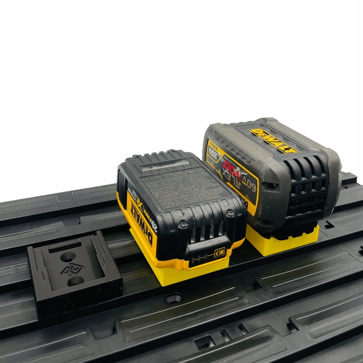 P4U 6x Uchwyt na baterie Dewalt XR 18V 54V click