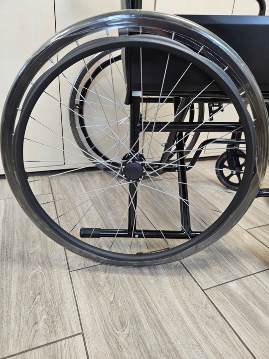 Wózek inwalidzki stalowy KJT811E 15,5 kg Cena bez refundacji