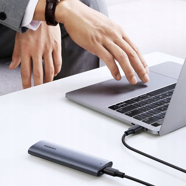 UGREEN OBUDOWA KIESZEŃ DYSKU SATA USB 3.2 Gen 2 SSD M.2 NVME M-KEY 10 GBPS