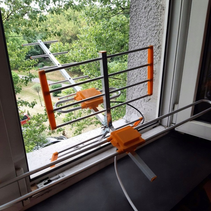 ANTENA ZEWNĘTRZNA DO TELEWIZJI NAZIEMNEJ KIERUNKOWA AX GALAXY COMBO