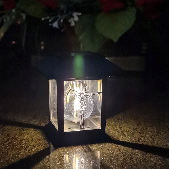 ZNICZ na Grób LED LAMPION Solarny na Cmentarz STATUETKA z KRZYŻEM Nowość