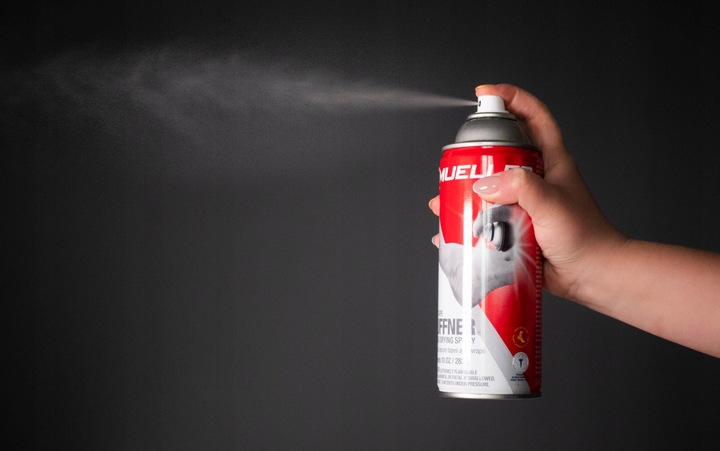 Klej do Tejpów w Sprayu Szybkoschnący do Taś Kinezjologicznych Mueller