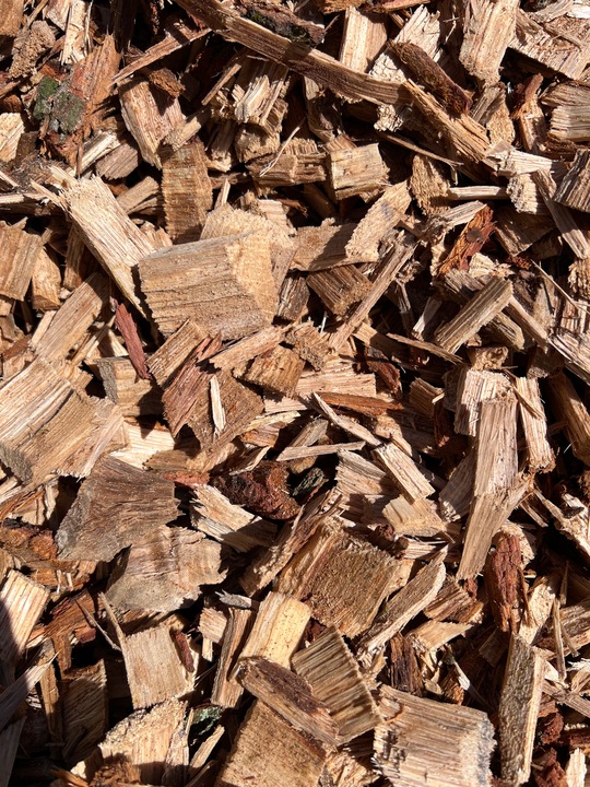 ZRĘBKA DRZEWNA LIŚCIASTA DĘBOWA NATURALNE PODŁOŻE DO OGRODU 60L 10 KG