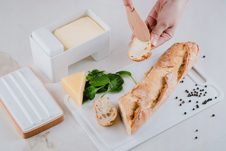 PRACTIC INTELIGENTNA MASELNICZKA WODNA Z POKRYWA POJEMNIK NA MASŁO BIAŁA