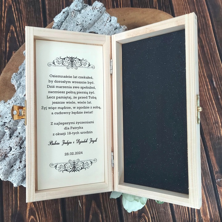 PUDEŁKO NA GOTÓWKĘ 18-te urodziny * PREZENT * hit OSIEMNASTKA