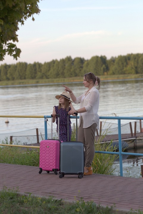 PERSONALIZOWANA WALIZKA Z DOWOLNYM NADRUKIEM ROZMIAR ŚREDNI 60L BAGIA