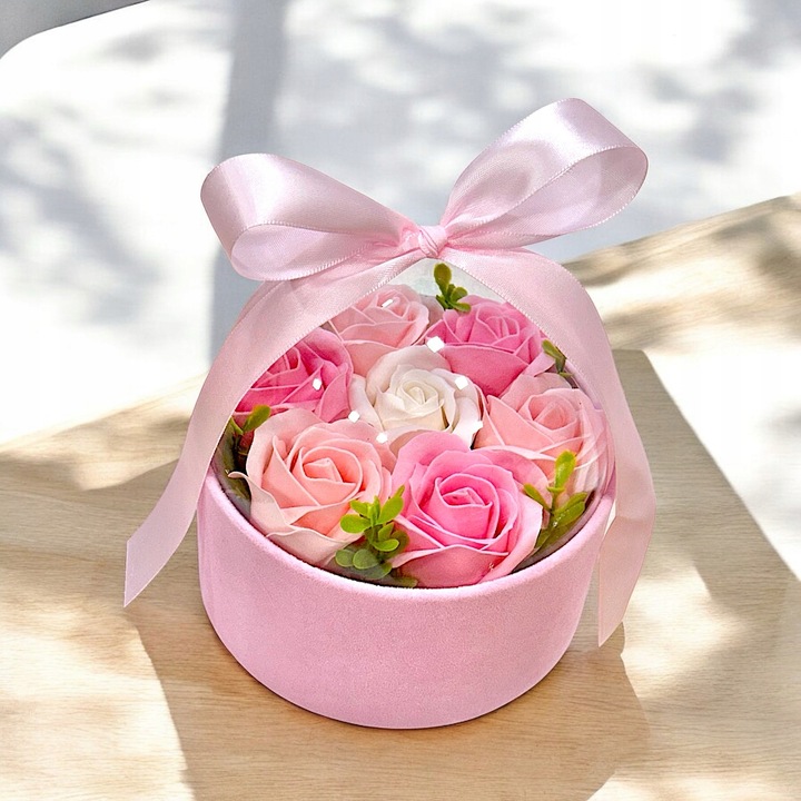 FLOWERBOX KWIATY MYDLANE BUKIET KWIATÓW W PUDEŁKU FLOWER BOX RÓŻE