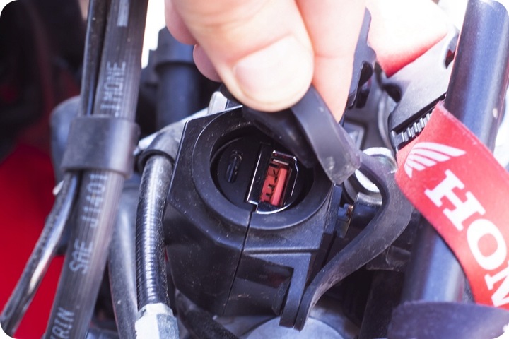 SZYBKA ŁADOWARKA SAMOCHODOWA 30W USB C + KABEL 3w1