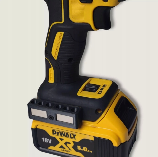 Magnetyczny uchwyt na bity do narzędzi DeWALT
