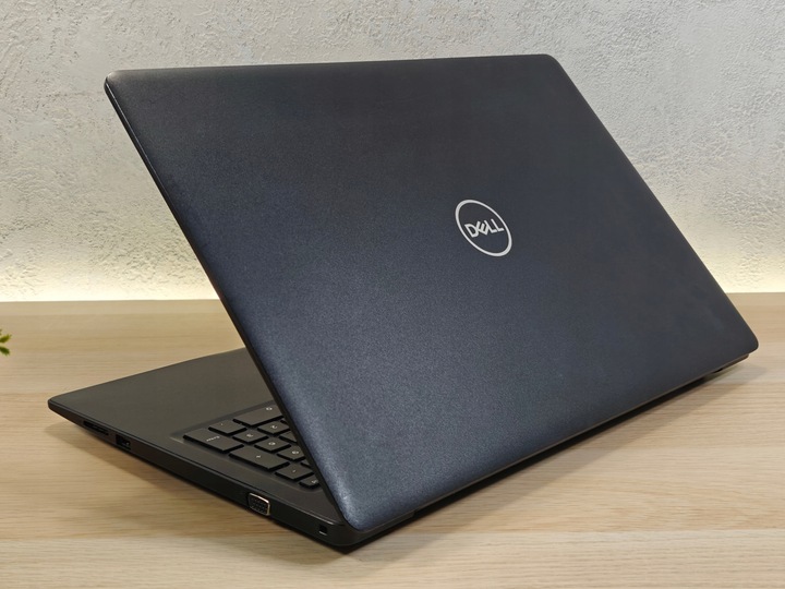 Laptop Dell Latitude 3590 15,6'' i5 PRO 16GB 512SSD FHD Ultrabook