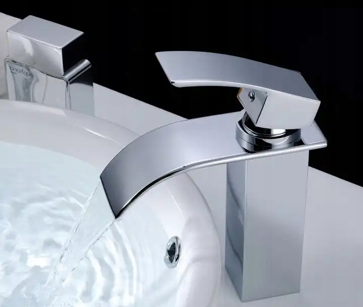 BATERIA UMYWALKOWA STOJĄCA WODOSPAD CUBIC ŁAZIENKOWA KRAN DO UMYWALKI