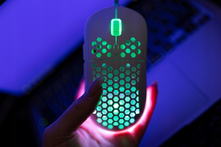 Mysz przewodowa gamingowa SAVIO HEX-R ARGB Optyczna 12000 DPI 1,8m USB