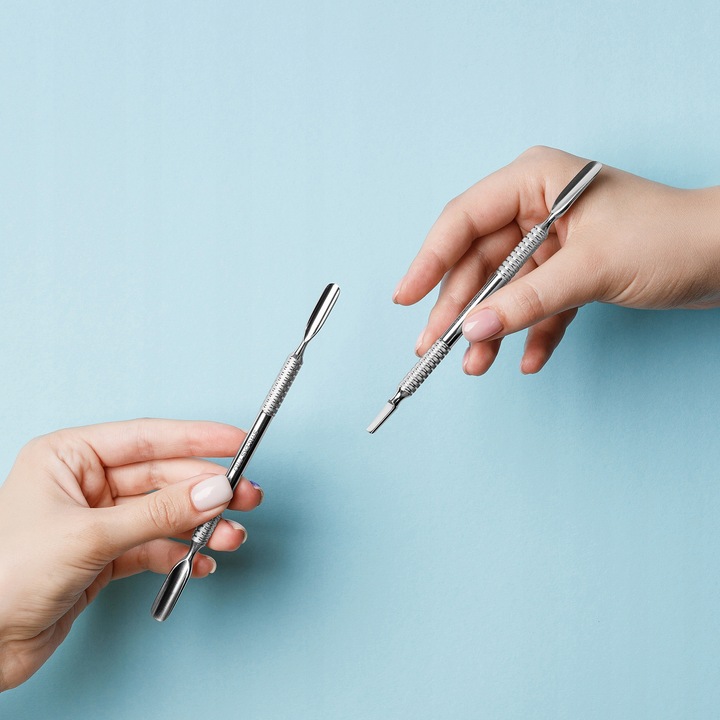 Staleks kopytko do paznokci Expert PE-51/2 z oczkiem