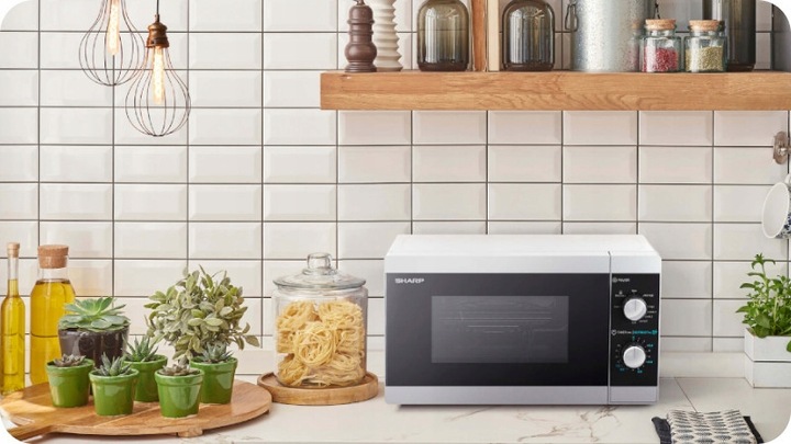 Kuchenka mikrofalowa wolnostojąca Sharp 800W grill 1000W 20L