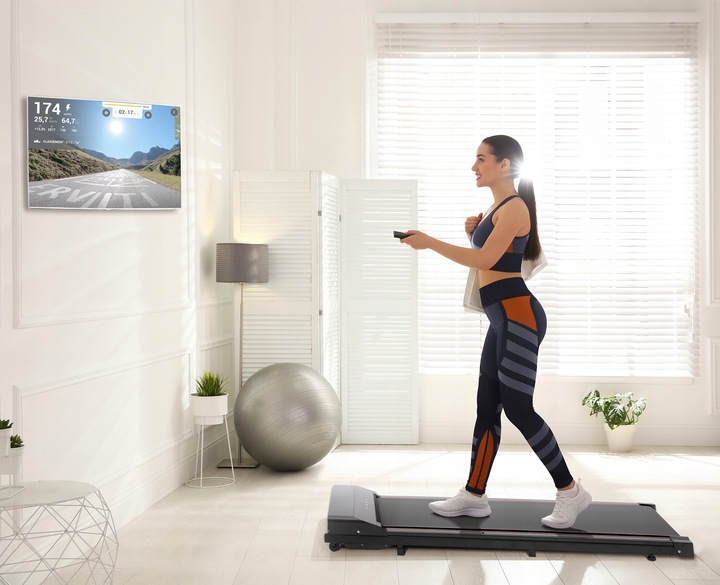 Bieżnia (Walking pad) VACO z wyświetlaczem LED i zdalnym sterowaniem.