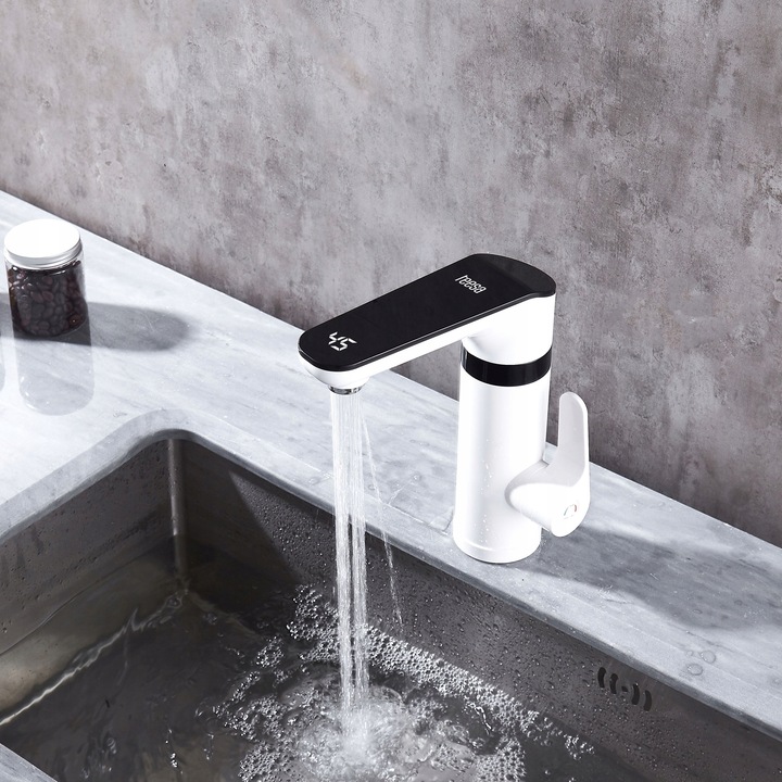 Przepływowy podgrzewacz wody kran Teesa bateria stojąca wyświetlacz LED