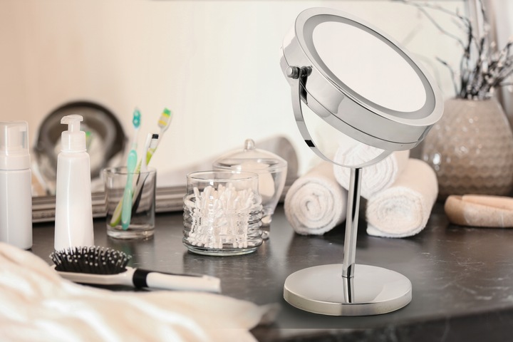 Lusterko do makijazu powiekszajace kosmetyczne z podświetleniem LED