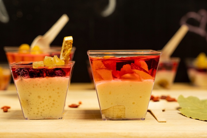 Pucharki Kwadratowe do Deserów 120ml 50szt na Przekąski Desery Pojemniki