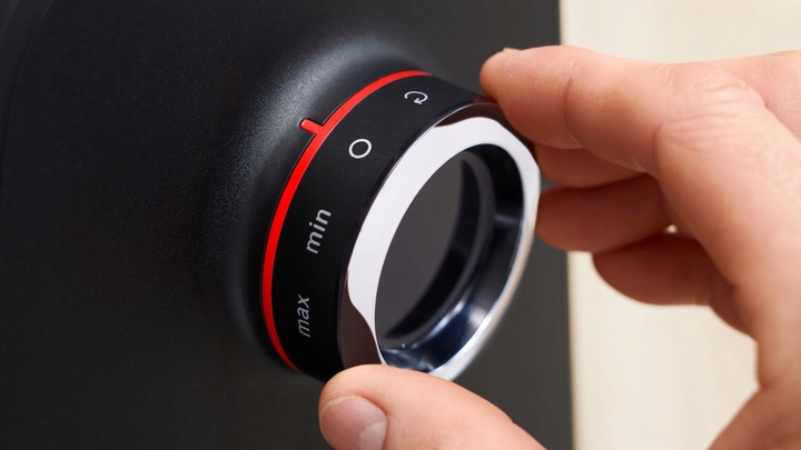 Maszynka do mięsa Bosch Serie 6 MFWS640B 2100W Bieg wsteczny