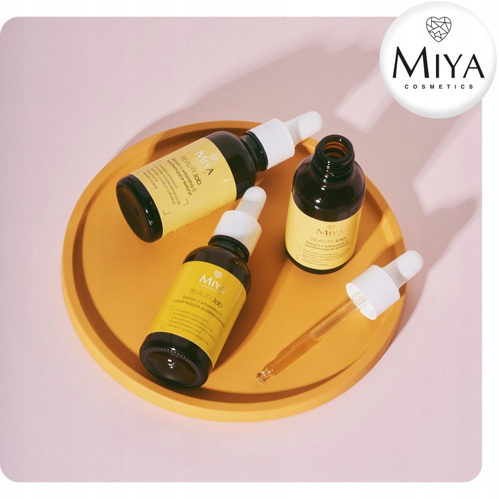 Serum z Witaminą C Rozjaśniające Przebarwienia Wygładzajace 30 ml Miya