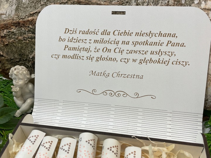 PAMIĄTKA PIERWSZEJ KOMUNII ŚWIĘTEJ Prezent Pudełko na Komunię BIAŁE